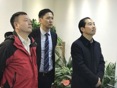 河南省信阳市政府领导一行莅临华卫公司参观指导